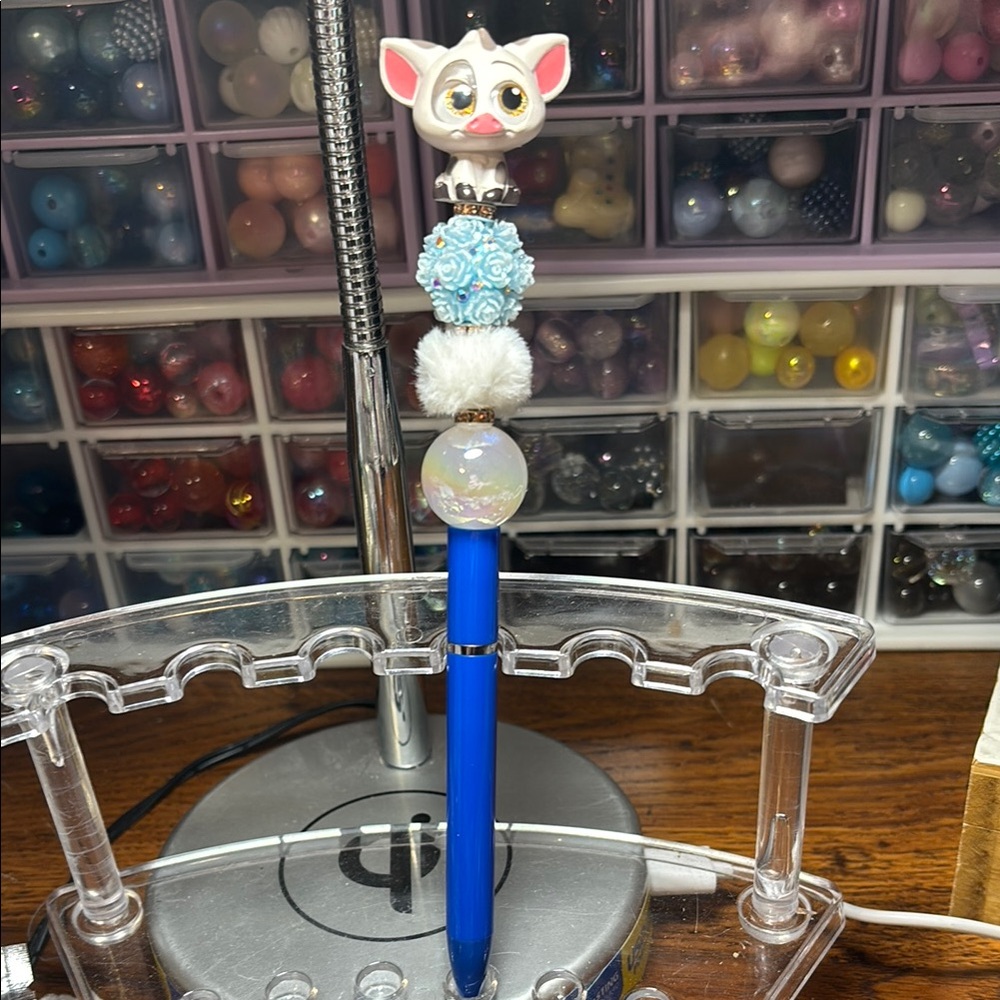 Pua beaded pen